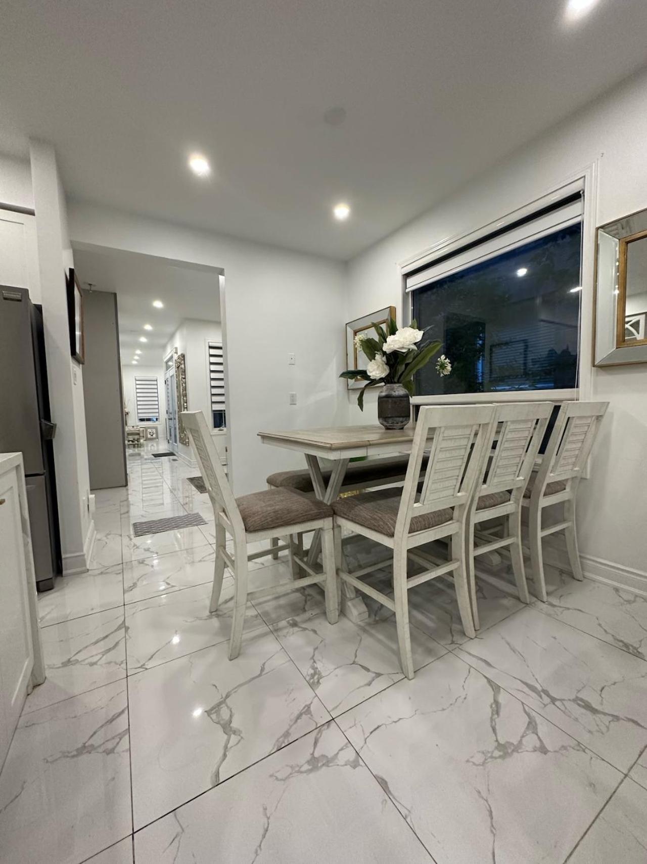 Luxury Home In Toronto Mississauga Exteriér fotografie